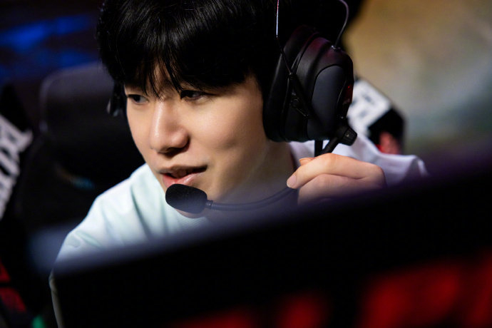 球队必须在 球队必须在