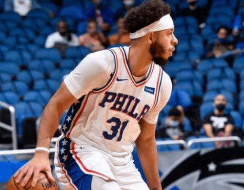 接受采访时 接受采访时