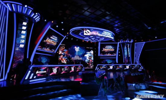 何影响阿尔 何影响阿尔